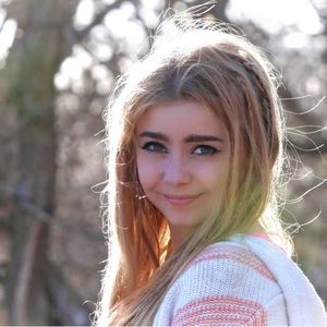 Meet your Posher, Kenzi